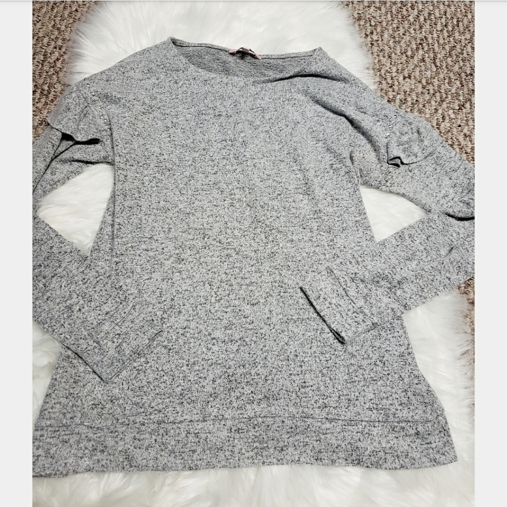 🧡𝅺JUICY Couture Embellished Ruffled Sleeve Sweater